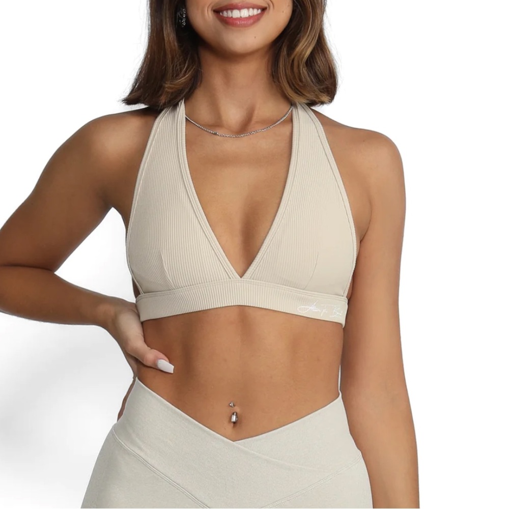Cream ribbed halter cropped gym sports bra Size M
